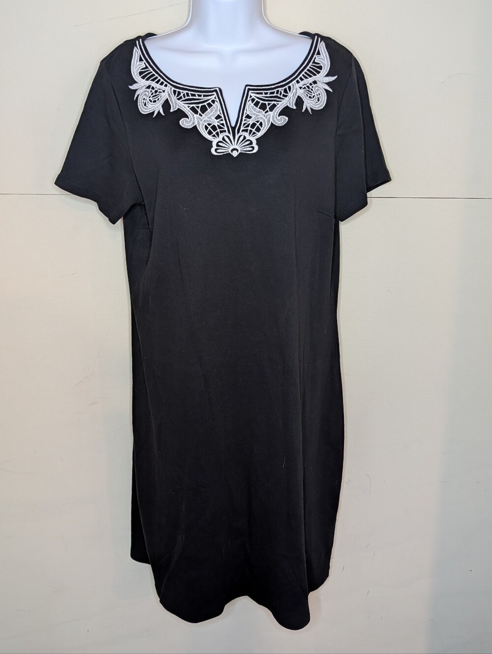Talbots Short Sleeves Tee Shirt Dress with Embroidered Neckline